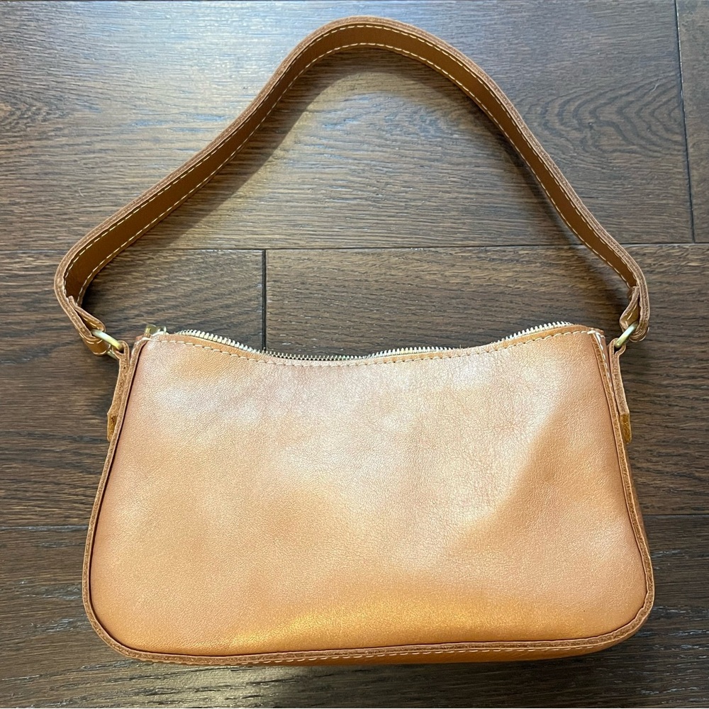Portland Leather - Lucy Shoulder Bag in Hava - Picture 2 of 6